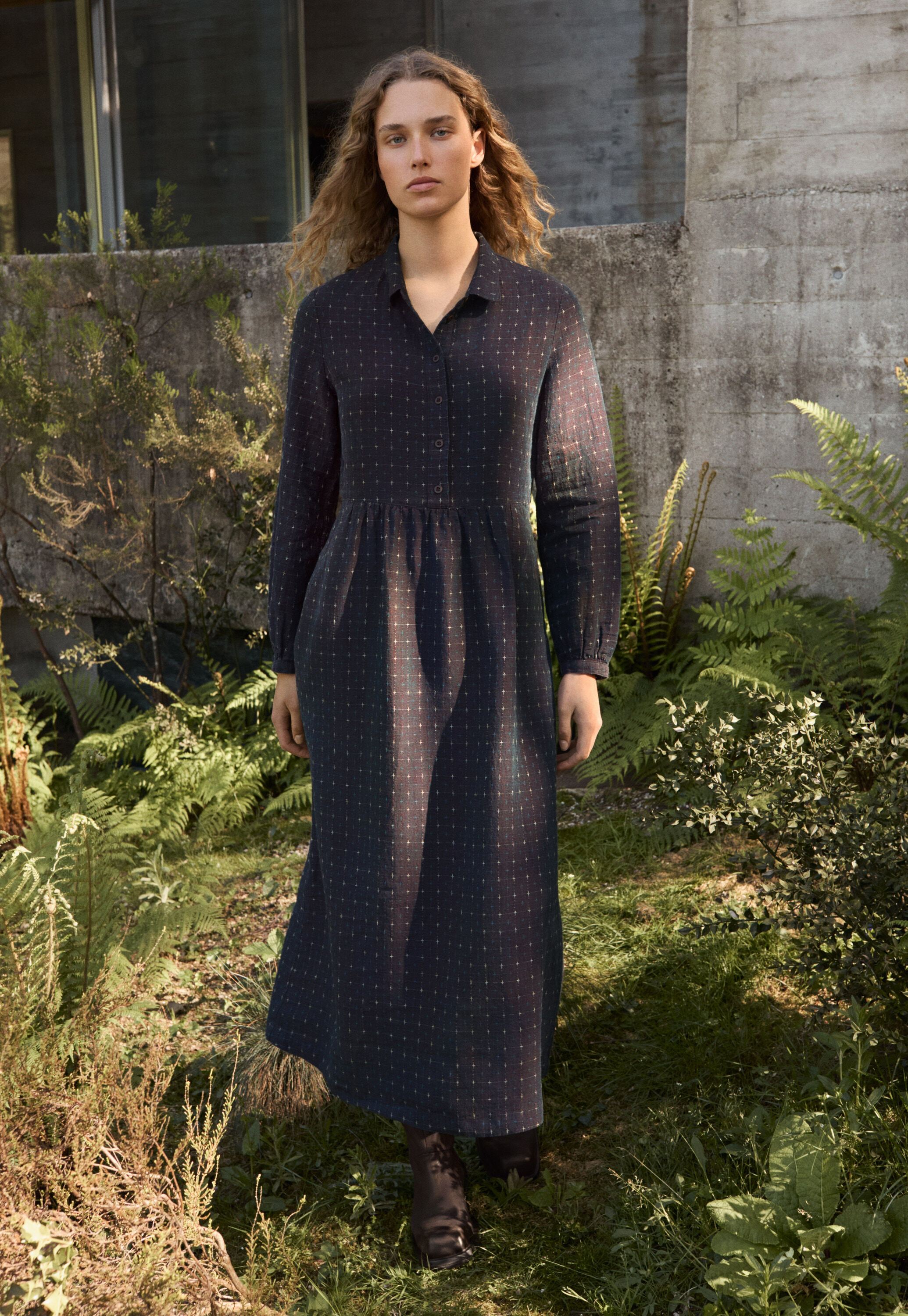 Kleid mit Kreuzmuster