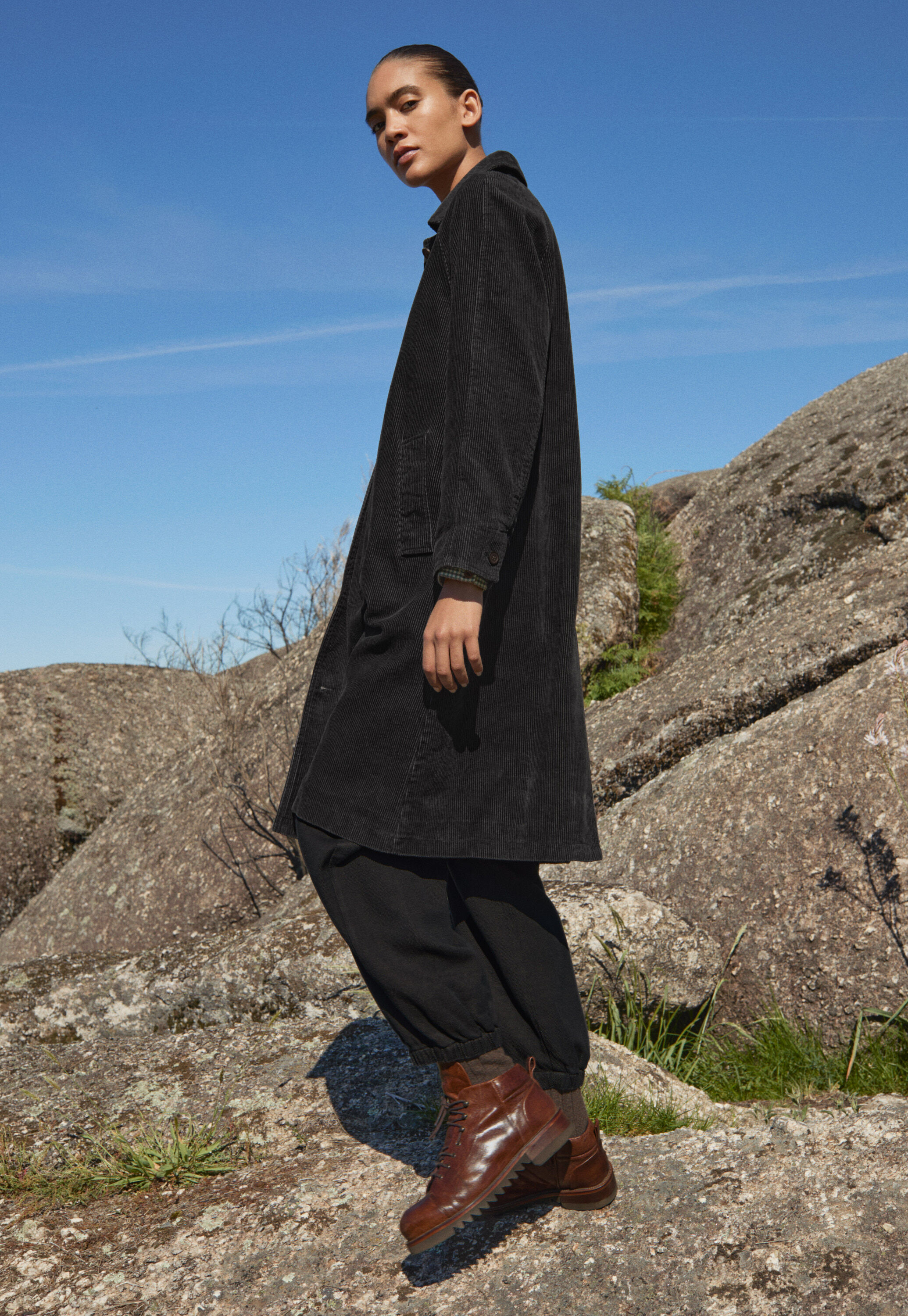 Langer Cordmantel