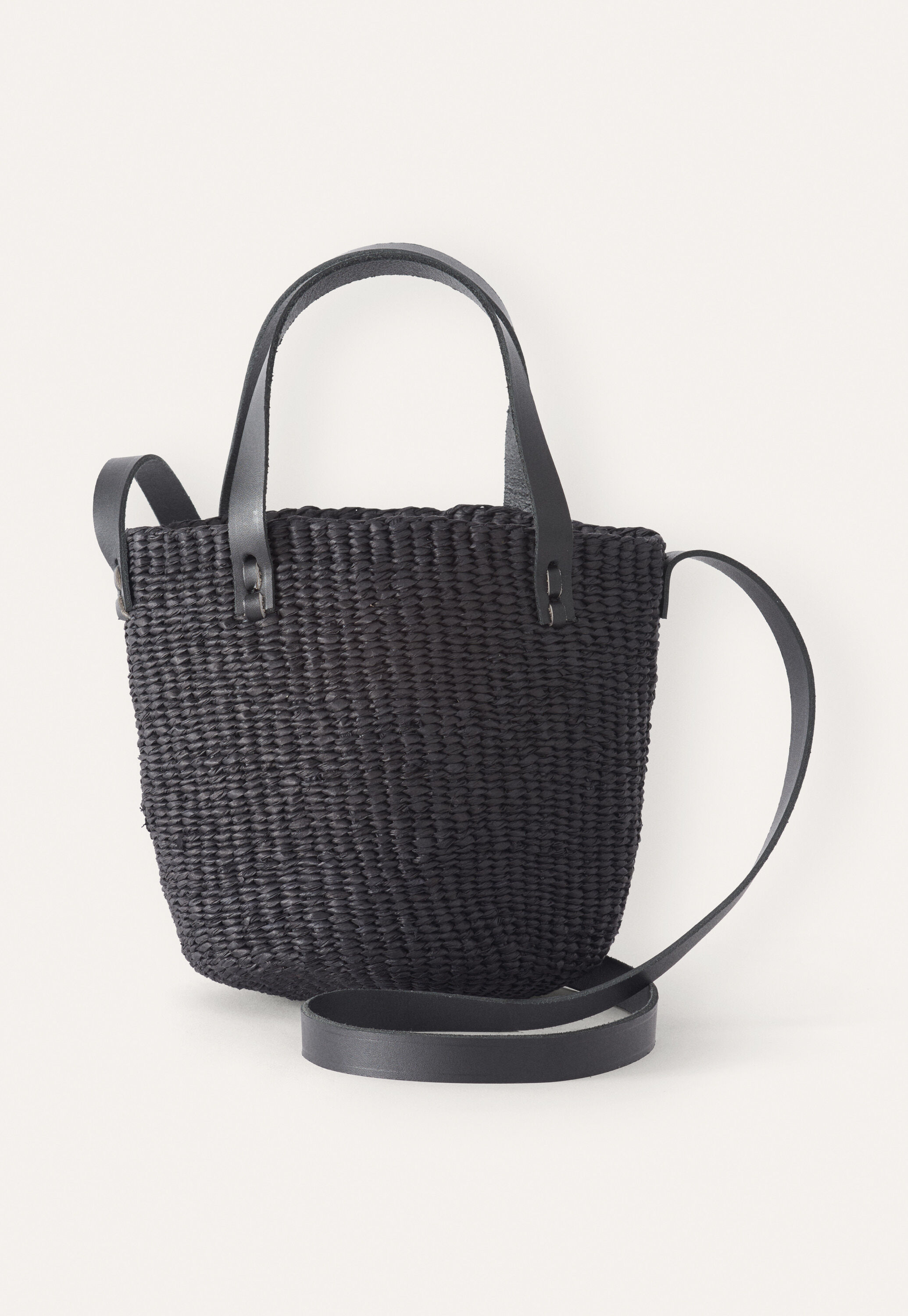 Geflochtene Crossbody-Tasche