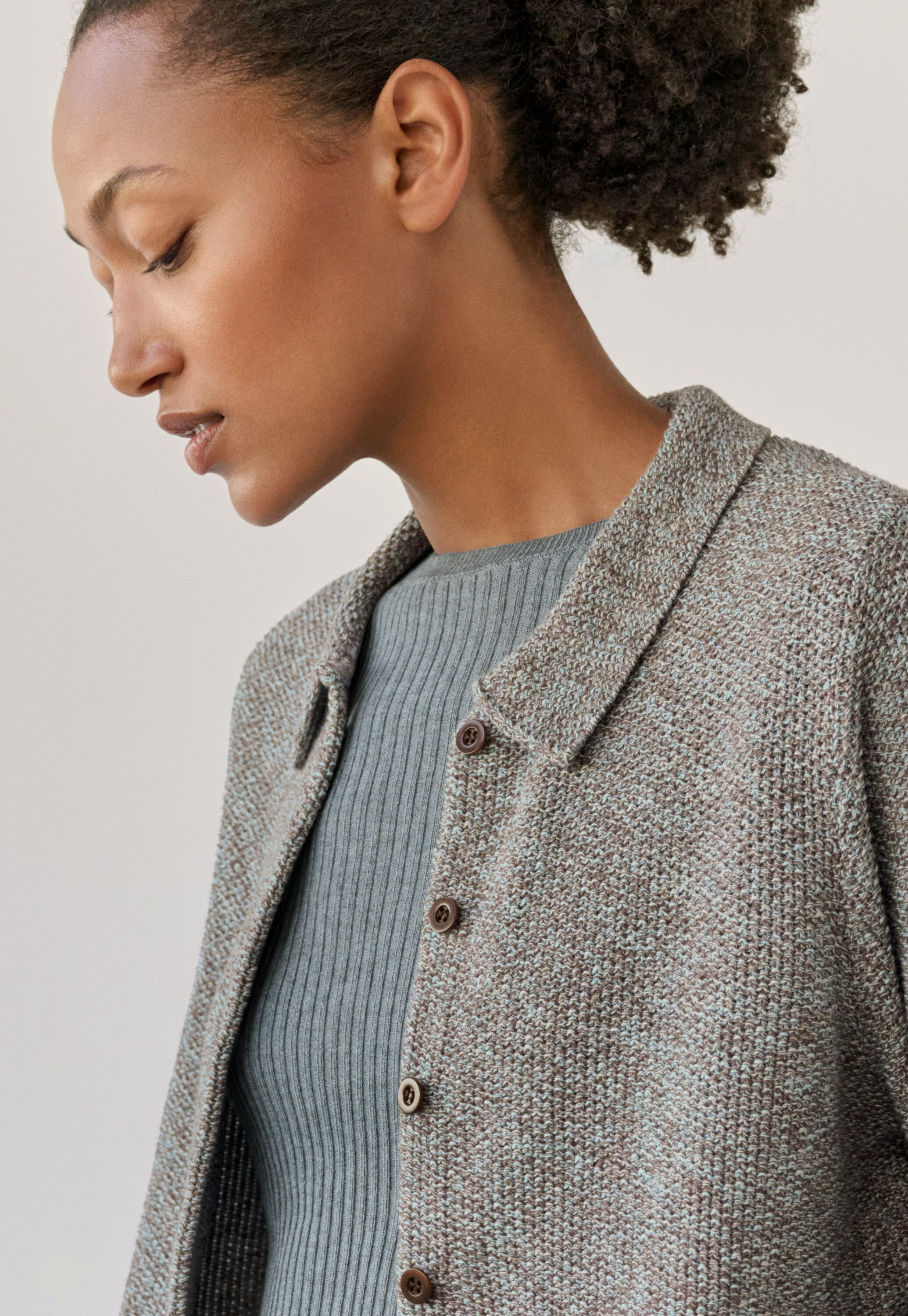 Bluse mit geschwungenen &Auml;rmeln