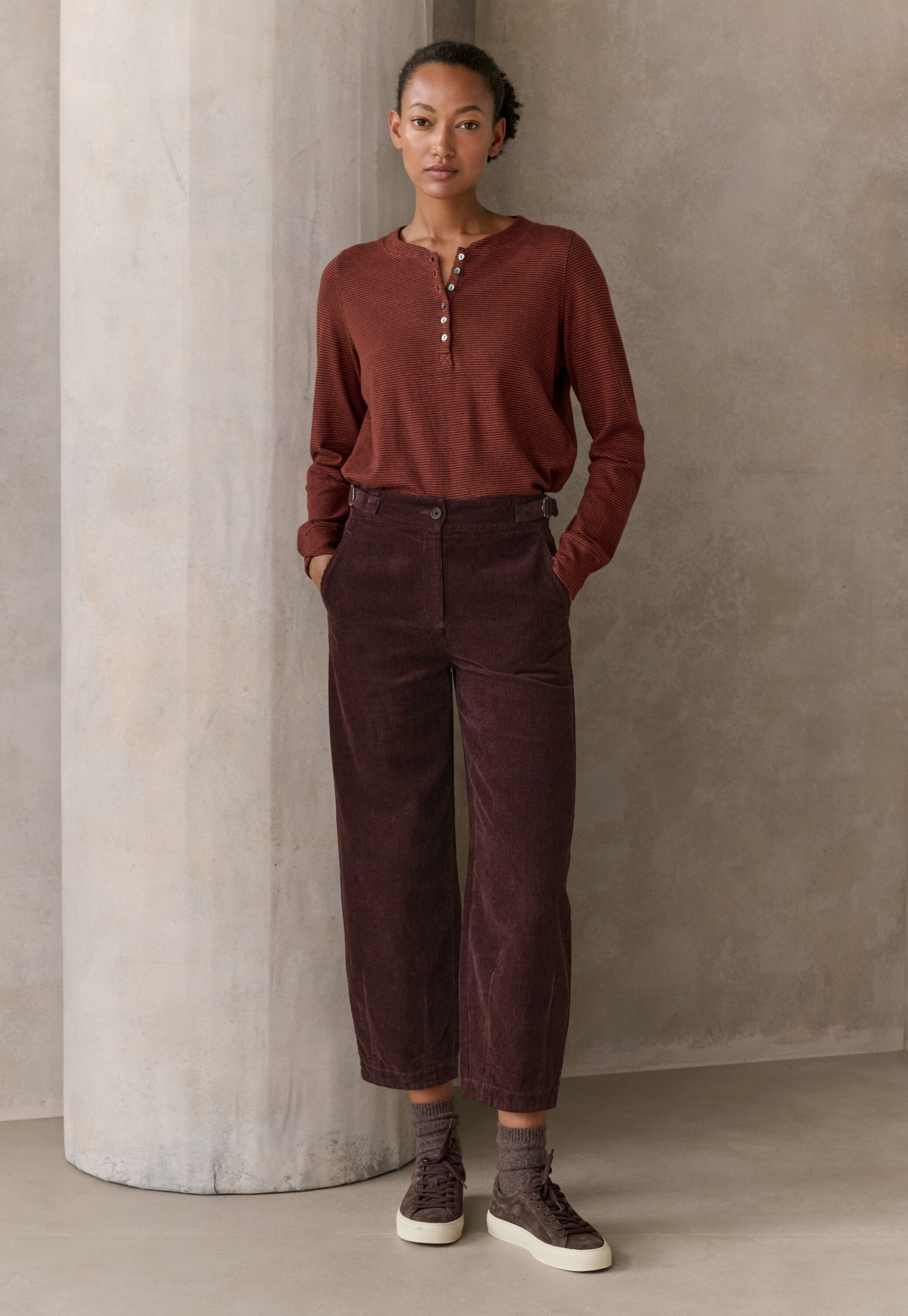 K&uuml;rzere Hose aus Cord