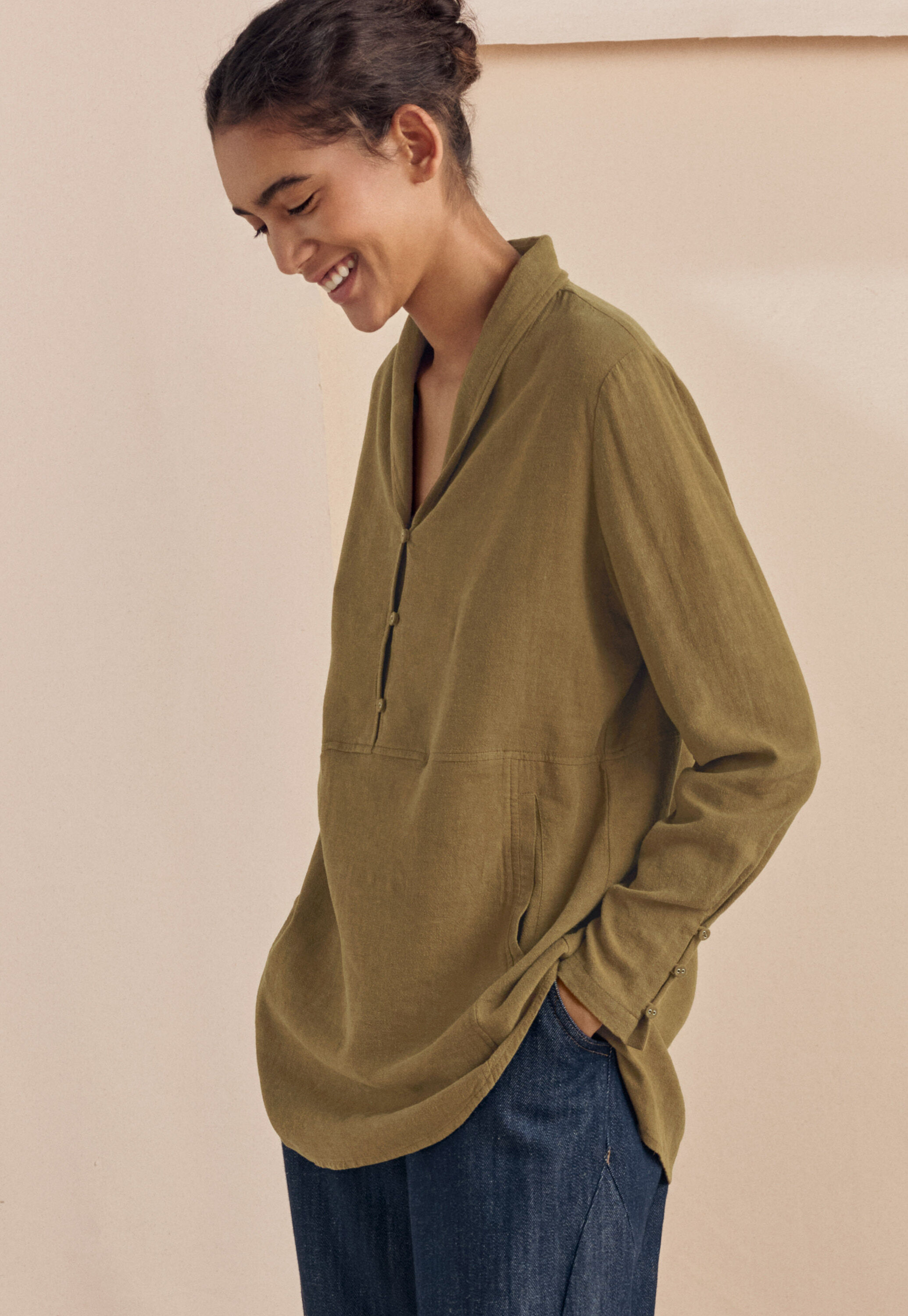 Bluse mit geschwungenen &Auml;rmeln