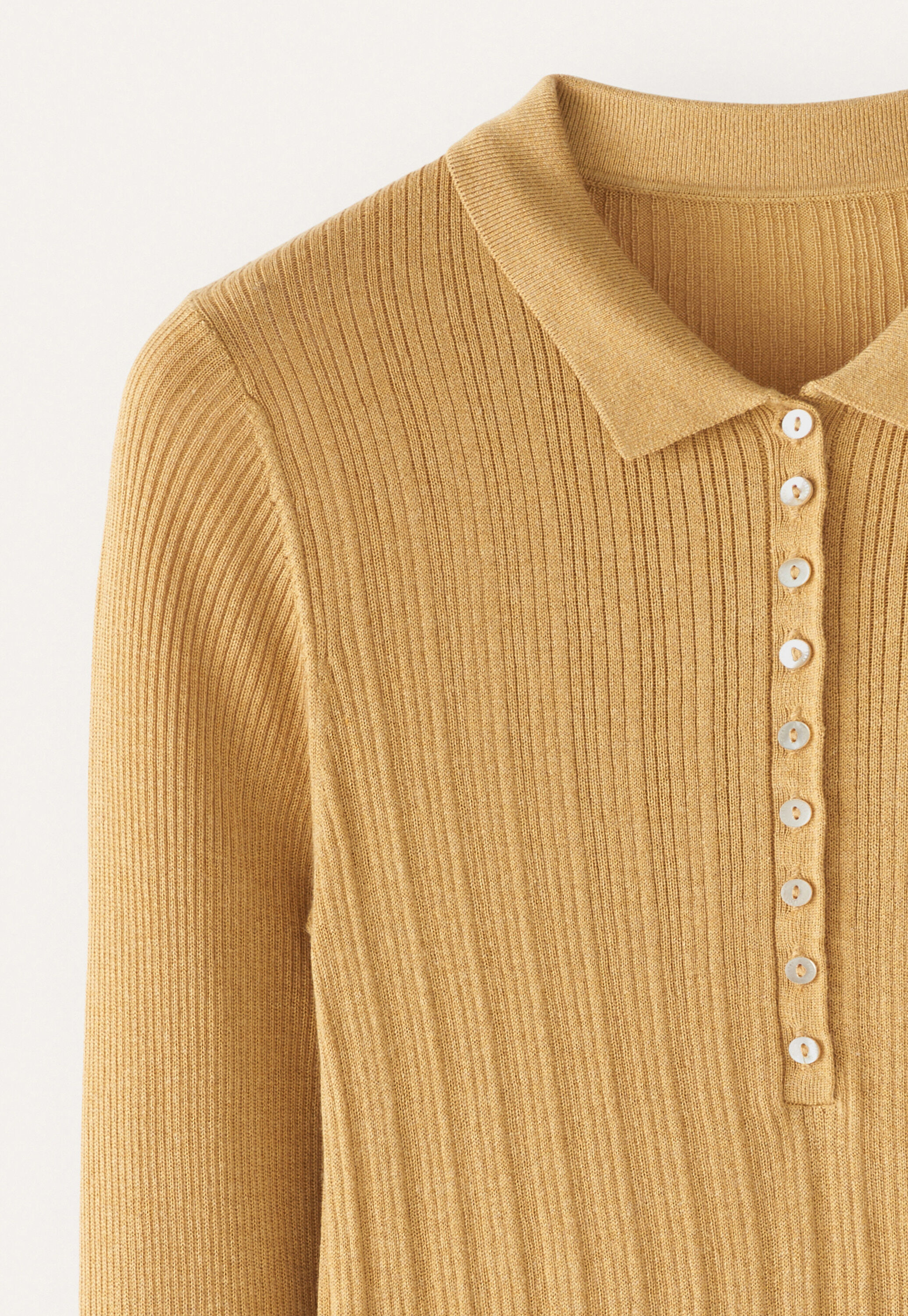 Gerippter Polo-Pullover