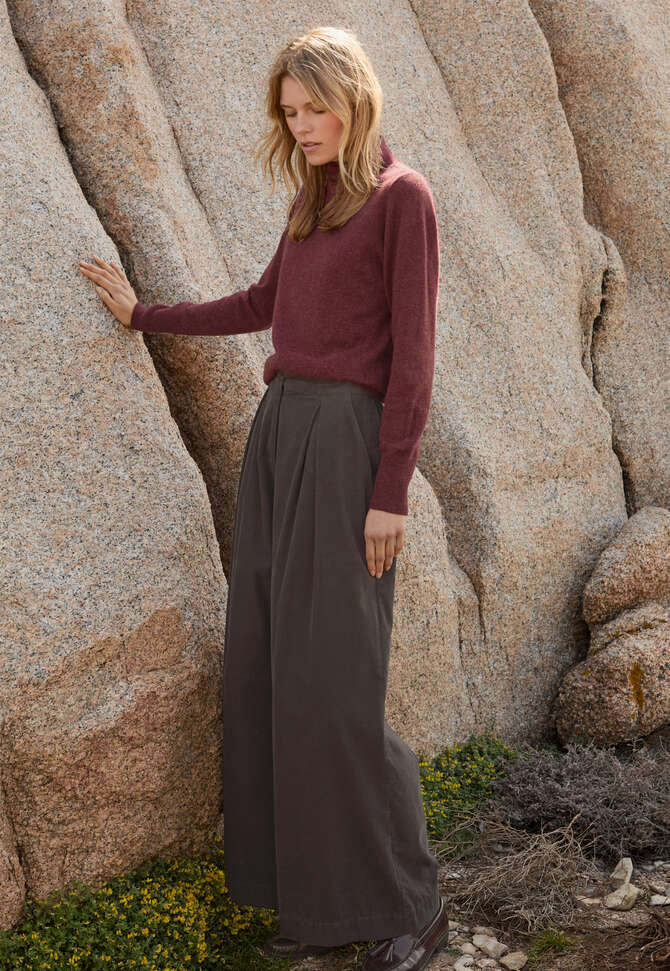 Weitbeinige Hose aus Feincord, Esspresso, completeTheLook