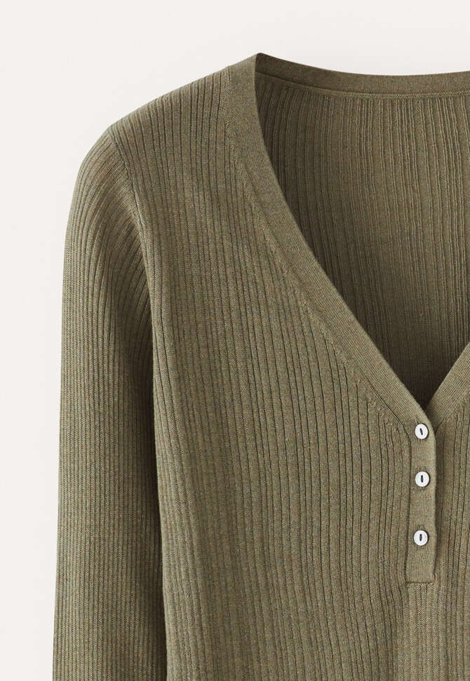 Ripppullover mit V-Ausschnitt, Moos/Taupe, completeTheLook