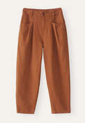 Schmal zulaufende Hose, Kastanie, webstill