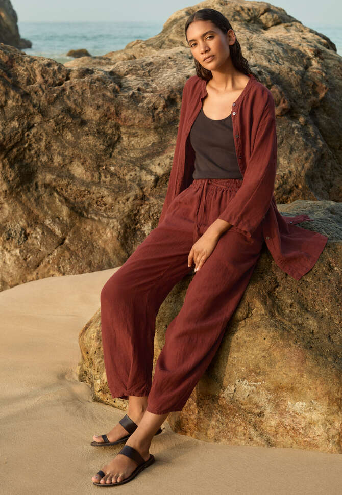 Schmal zulaufende Schlupfhose, Chilibraun, completeTheLook
