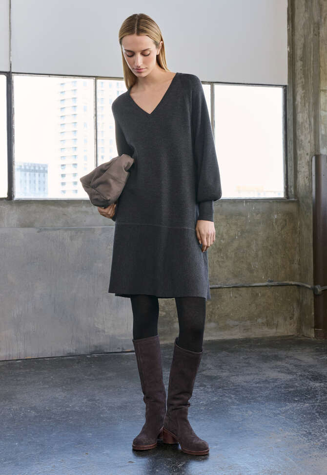 Kleid mit Peplum-Saum, Kohlschwarz, completeTheLook