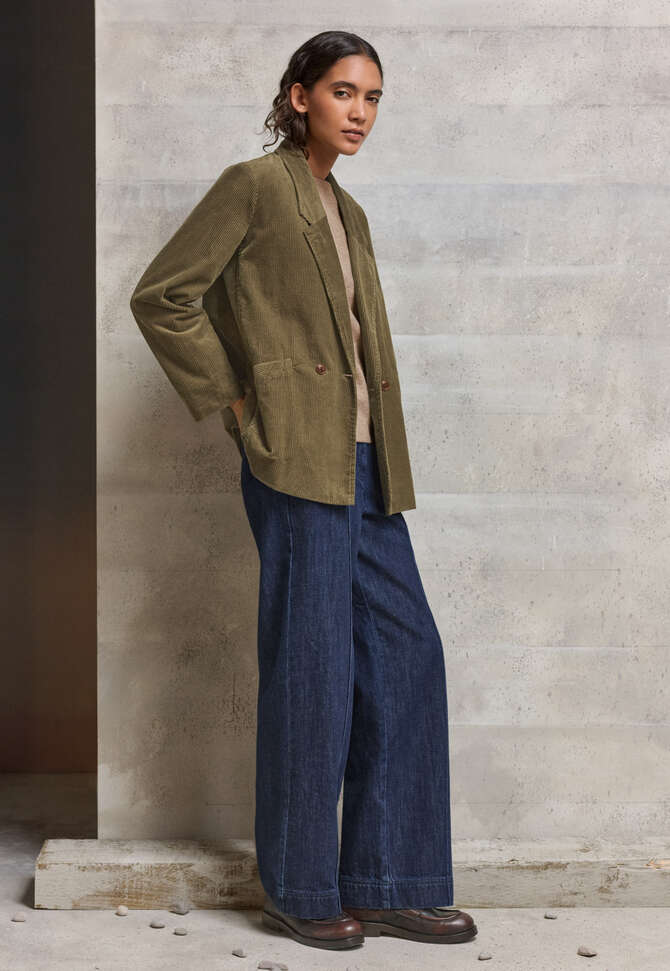 Figurbetonte Jeans, Gesp&uuml;lte Waschung, completeTheLook
