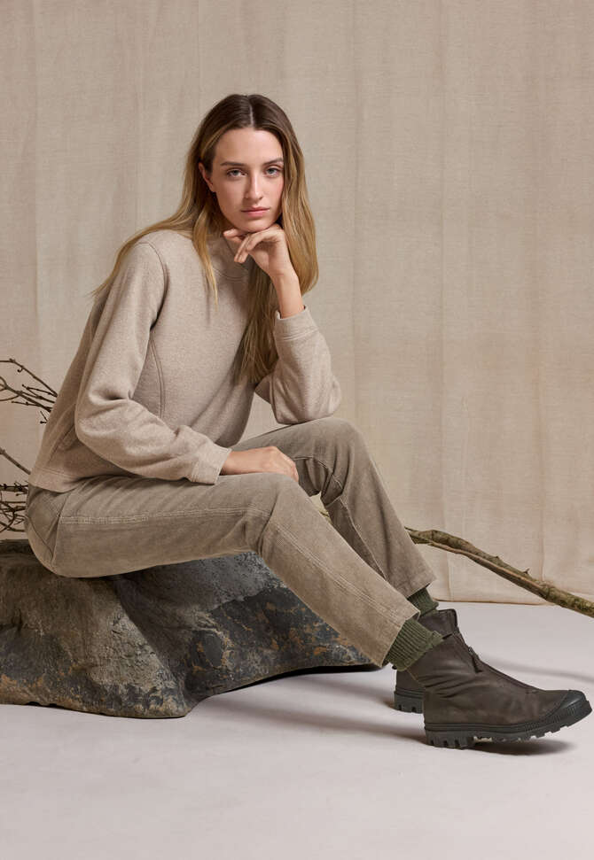 Sweatshirt mit &uuml;berkreuztem Kragen, Blasses Rehbraun, completeTheLook