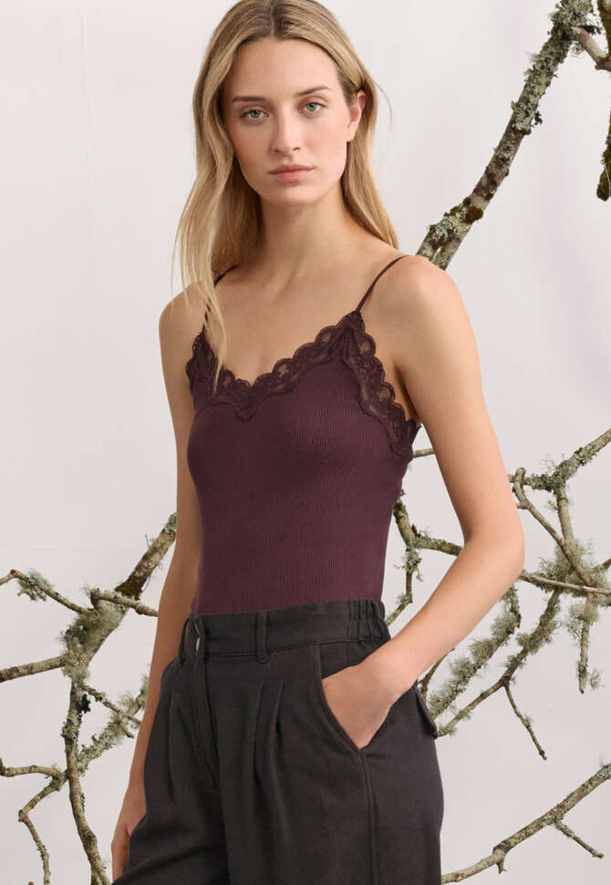 Tr&auml;ger-Top mit Spitzenbesatz, Pflaume, completeTheLook