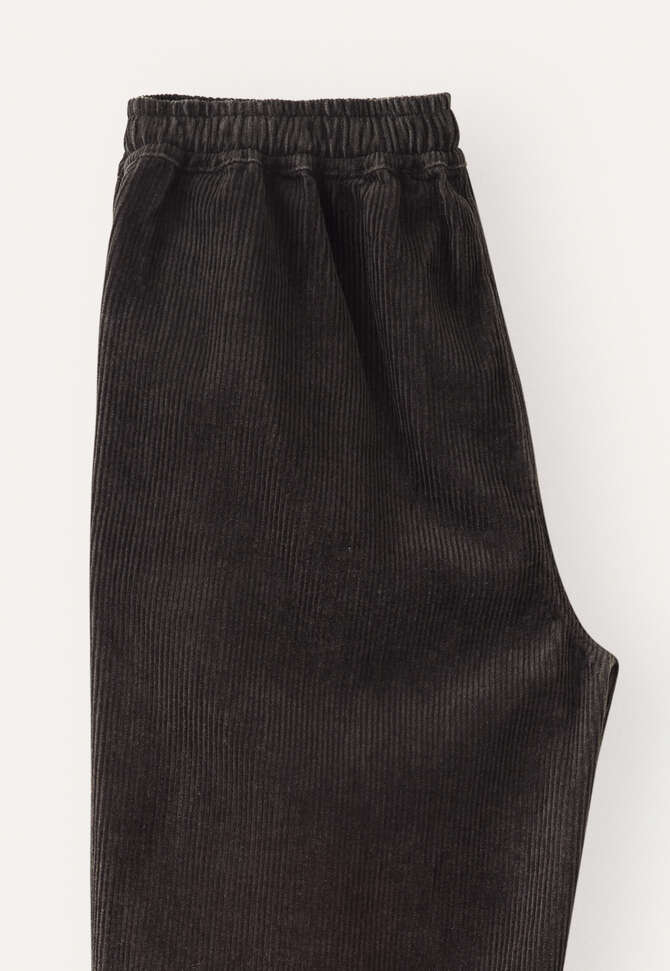 Schmal zulaufende Hose