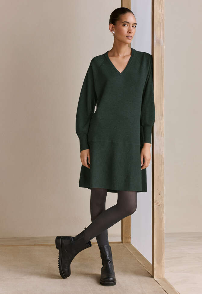 Kleid mit Peplum-Saum, Dunkles Waldgr&uuml;n, completeTheLook